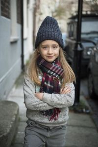 A Zara fiúrészlegénél modellkedne a hétéves kislány